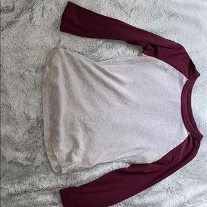 Burgundy sleeves tee